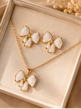 Elegant White Stone Petal Necklace and Earrings Set